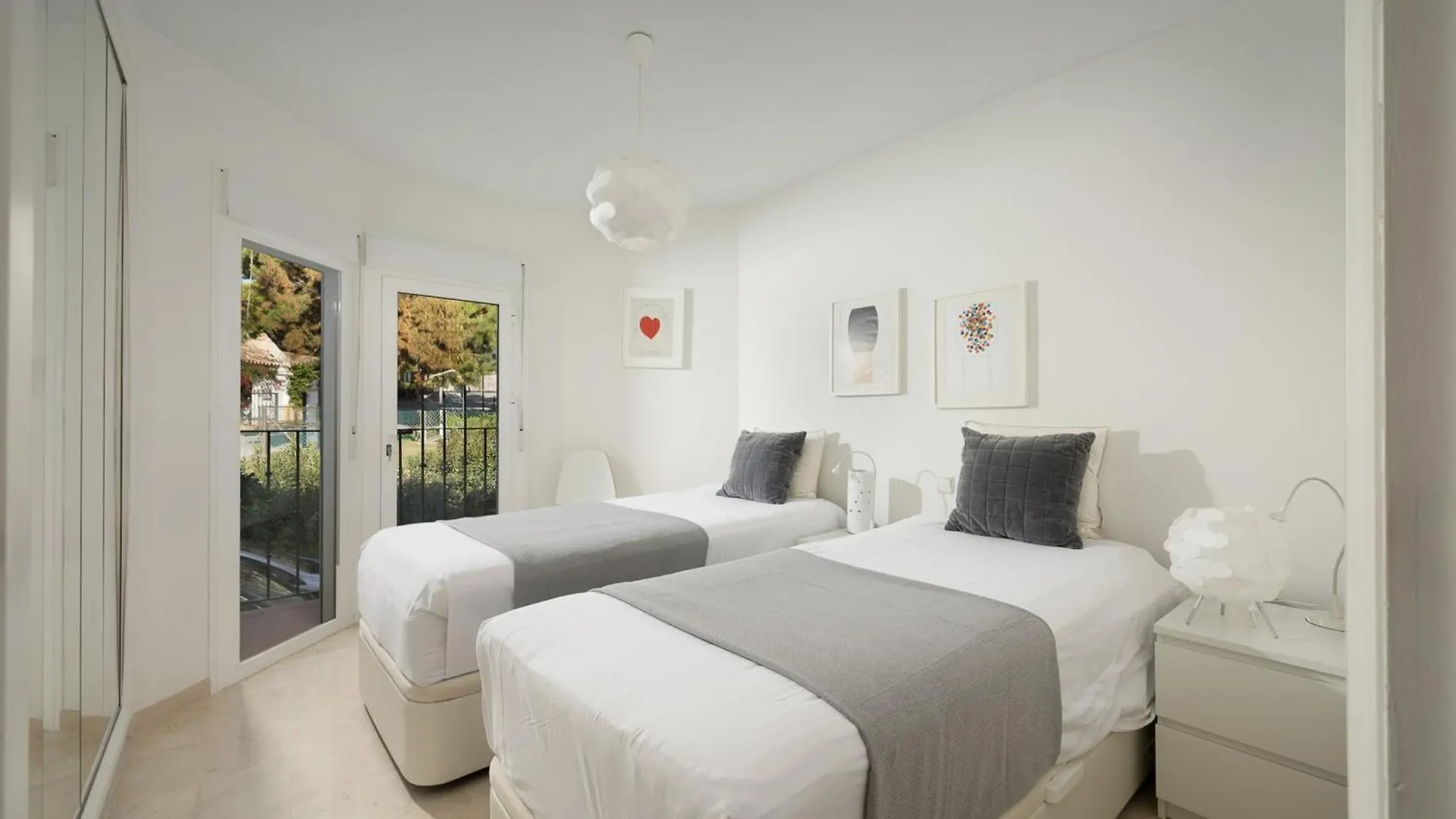 2 Beds Apartment In Calahonda With Golf And Beach Sitio de Calahonda 0*,